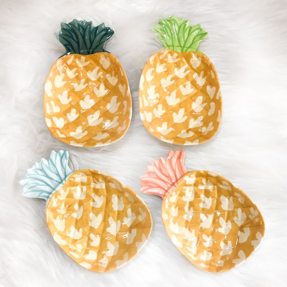 MARTHA STEWART Pineapple Melamine Plate Sets